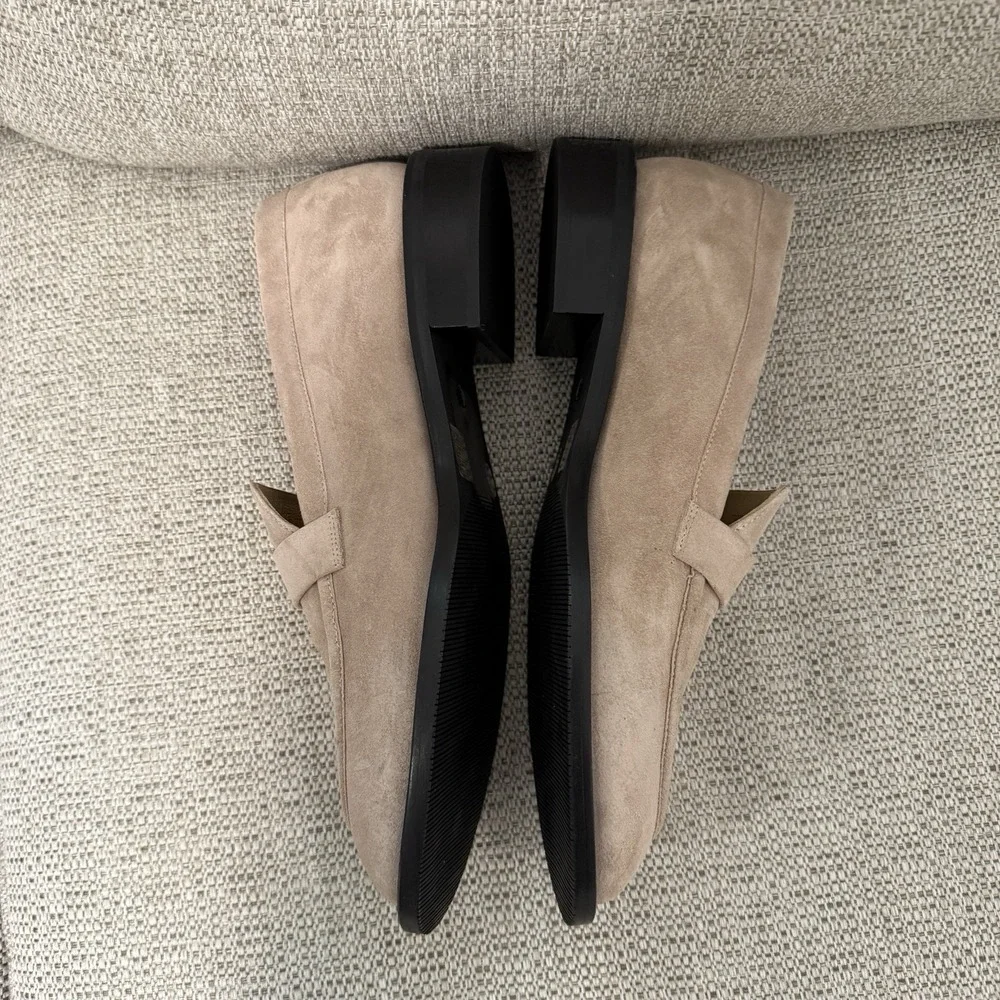 Stuart Weitzman Palmer Loafer in Sabbia Cream Suede Size 10B